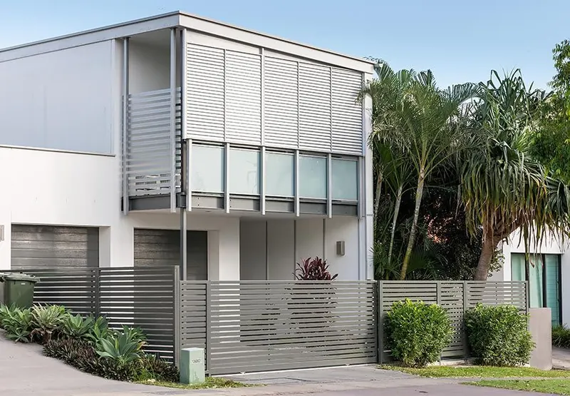 Aluminium slat privacy screens